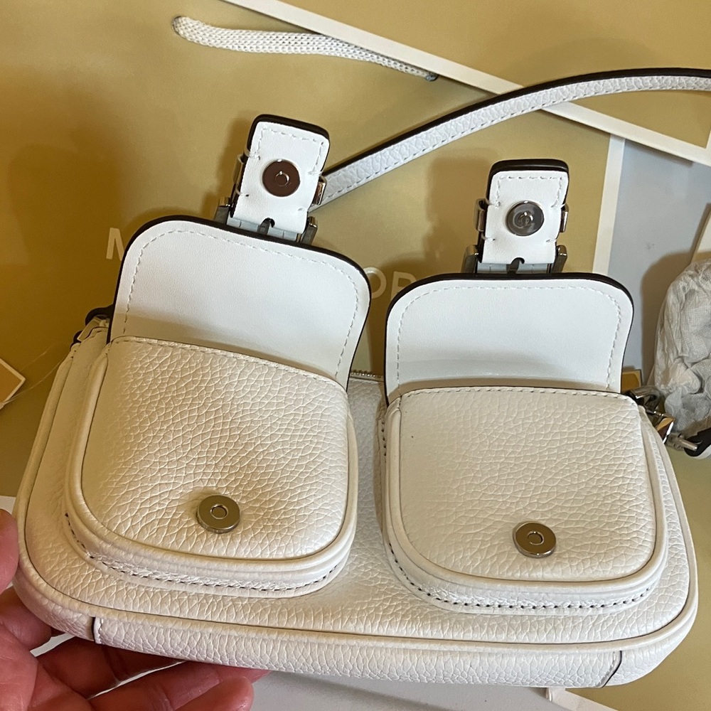 Michael Kors ZOE SM Conv Pouchette Optic White Leather - Picture 6 of 10